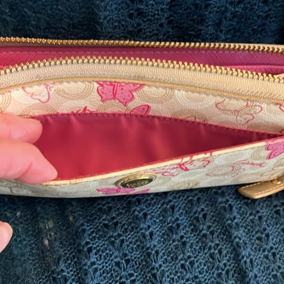 Coach Buttlerfly zip wallet - Picture 6 of 13